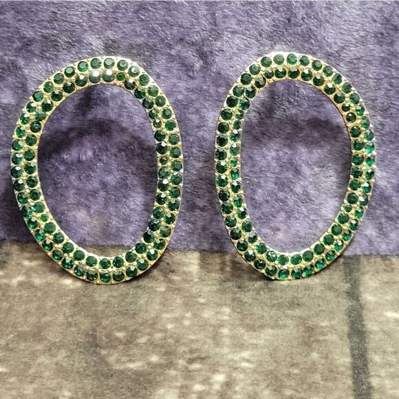 Emerald Green Crystal Earrings - Picture 1 of 9